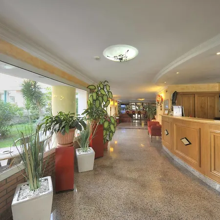 ホテル Aurora Garden 3*