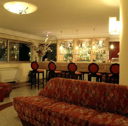 ホテル Aurora Garden ローマ