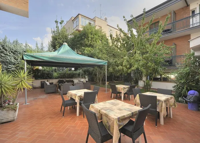 Hotel Aurora Garden 3*