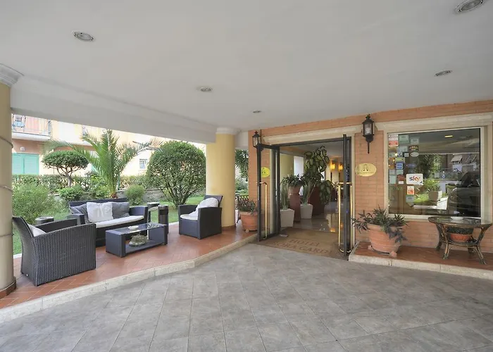 Aurora Garden Hotel 3*