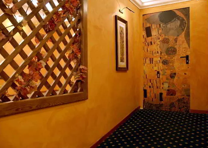 Hotel Aurora Garden 3*