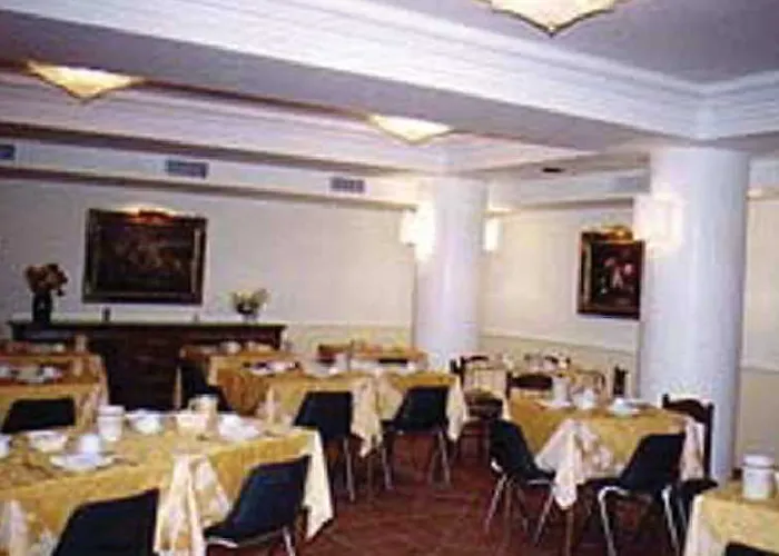 Aurora Garden 3* Rome