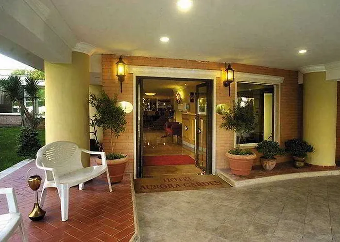 Aurora Garden Hotel 3*