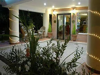 Отель Aurora Garden 3*