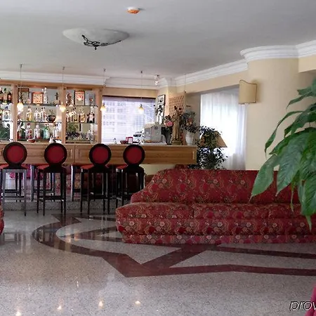 Отель Aurora Garden 3*