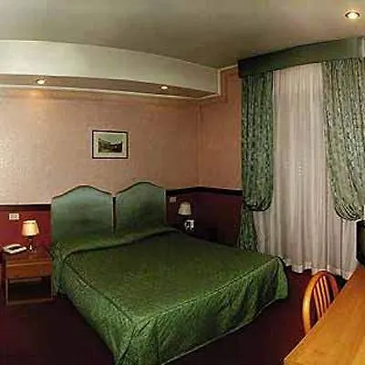 Aurora Garden 3* Рим